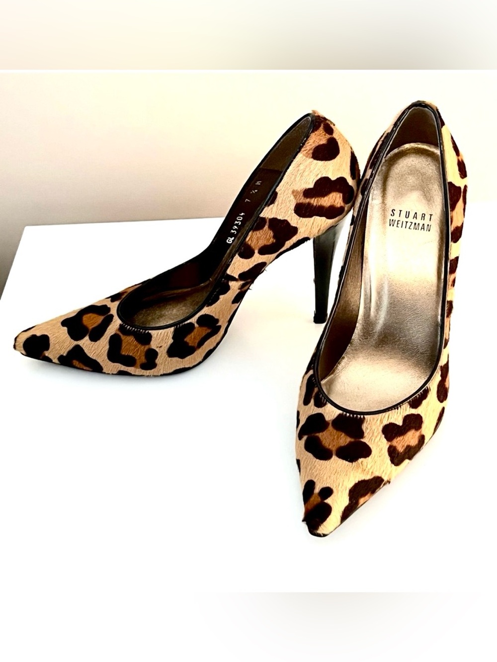 Stuart Weitzman Leopard Print Heels - Picture 2 of 15